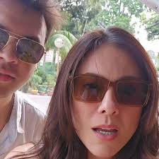 Jujur..... kalian lebih team Adia