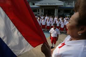 Poonsri Seangnual Who Studies At The School For The Elderly In Chiang Rak Noi Subdistrict Leaves Her House Wearing Her Sch School Uniform How To Wear Uniform
