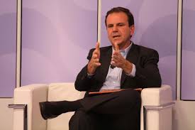 He is currently the 13th mayor of rio de janeiro. De Olho Em Evangelicos Eduardo Paes Mira Ate Irmao De Malafaia Para Vice