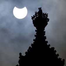 Solar eclipse 2021 indicates to halt all the auspicious events during the period. Xplfwdsda54yqm