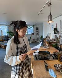 Read to see how she knew it was time to buy her first home. 12 Photos That Will Take You Inside Blackpink Member Jennie S Luxurious Home