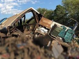 Información, noticias , articulos fotos y videos. Al Menos 41 Muertos En El Peor Accidente Del Ano Entre Un Camion Y Un Autobus En Sao Paulo Brasil El Intransigente