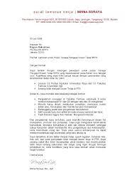 Jika anda ingin melihat dan sedang mencari rekomendasi surat lamaran pekerjaan, mari kita simak contoh berikut ini saya memiliki pengalaman kerja selama 2 tahun di industri farmasi, dan saya telah bekerja dengan berbagai pengalaman sebagai staff apoteker di perusahaan a. Surat Lamaran Kerja Jadi Dosen Surat Pendidikan Ilmu Sosial