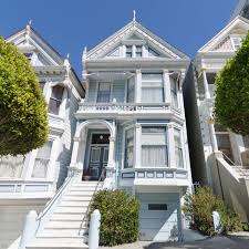 The full house victorian at 1709 broderick street in san francisco is on the market! San Francisco S Victorians Small In Number High In History And Beauty Mansion Global