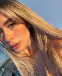 Karla Lira's Instagram, Twitter & Facebook