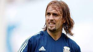 Gabriel batistuta arjantin'den eski futbolcu santrafor son kulüp: Fussball Ikone Gabriel Batistuta Wollte Sich Die Beine Amputieren Lassen