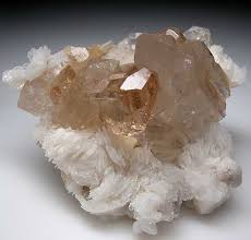 Pin On Piedras Interesantes