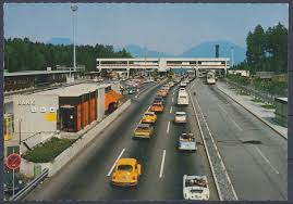 Salzburg münchen bank ag was acquired by airbus on jul 30, 2014. Schwarzbach Grenzubergang Der Autobahn Munchen Salzburg Briefmarken Holsten