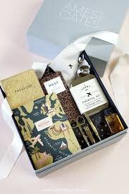 Modern Gifting Made Simple Luxury Gift Design Studio Creating Curated Gift Boxes Customized For Your Brand Corpo Client Gifts Business Gifts Gift Box Design