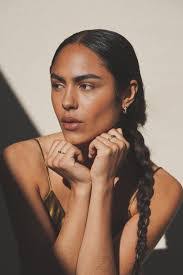 Hannah Thornhill's Instagram, Twitter & Facebook