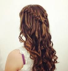Homecoming Dance Hairstyles Inspiration Perfect For The Queen Dance Hairstyles Medium Hair Styles Homecoming Hairstyles
