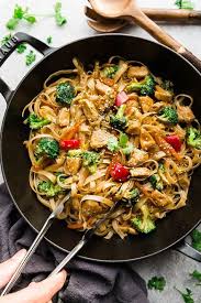 Mongolian Chicken Noodles The Perfect 30 Minute Meal To Curb Those Takeout Cravings Made With Asian Stir Fry Sauce Chicken Noodle Recipes Mongolian Chicken