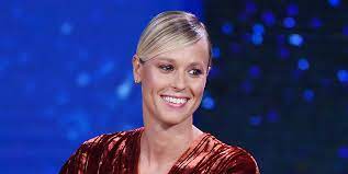 Archiviata definitivamente la love story con filippo magnini, è tempo di nuovi look per la nuotatrice azzurra. Capelli Autunno 2021 Il Nuovo Biondo Di Federica Pellegrini