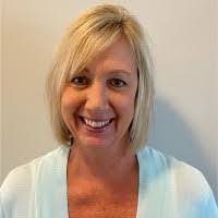 Karen Lorenz's Instagram, Twitter & Facebook