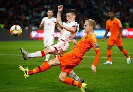 Het nederlands elftal kent een roemruchte geschiedenis die de liefde voor het voetbal in nederland goed weerspiegelt. Van De Beek Past Niet In Het Nederlands Elftal Ajax1 Nl