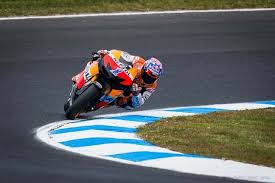 Awesome Shot Of Casey Stoner Crossed Up In A High Speed Powerslide Very High Speed Sunday Phillip Island Motogp By Motogp Racing Motorcycles Motogp Race