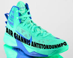 Sei mit dem nike zoom freak 1 dabei. Nike Re Signs Giannis Antetokounmpo Will Create Signature Shoe Nba