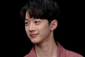 Cube Entertainment Addresses Rumors Of Wanna One S Lai Kuanlin Signing With A Chinese Agency Soompi