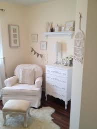 Mom emilie found her inspiration in a little stuffed owl. 20 Neutral Nurseries Simple Stylish Small Space Nursery White Nursery Trendy Baby Nursery