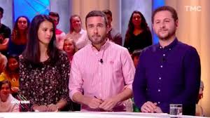 Jun 08, 2021 · julien bellver s'intéresse au traitement médiatique de l'affaire, tandis que lilia hassaine s'interroge sur la symbolique de la gifle et la sécurité du président. La Chemise Nus Oxford Rayee Rouge De Julien Bellver Dans L Emission Quotidien Spotern