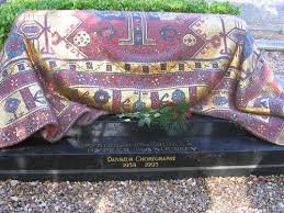 Discover more posts about rudolph nureyev. Nureyev S Grave Make Mine Mosaic
