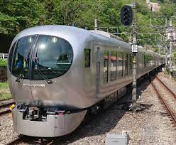 ススム on instagram 西武鉄道001系laview 特急ちちぶ 池袋行き 電車 乗り鉄 撮り鉄 鉄道写真 鉄道写真を撮るのが好きな人と繋がりたい 2019 5 5 吾野駅 おはようございます train design reference design