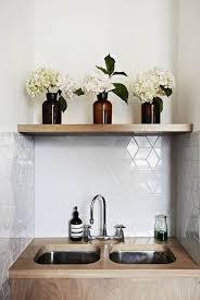 Interview Sarah Trotter Of Hearth The Design Files Cuisine Blanche Et Bois Credence Cuisine Cuisines Design