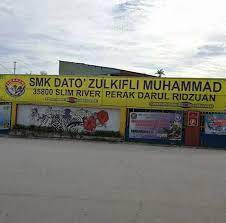 Satu hal yg gue sadari sbg fresh graduate di dunia kerja adalah seorang fg tu punya sudut pandang orng luar. Kom Komuniti Smk Dato Zulkifli Muhammad Slim River Perak