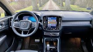 Volvo offers two different turbocharged. Volvo C40 Recharge 2021 Der Elektro Exzentriker Autonotizen