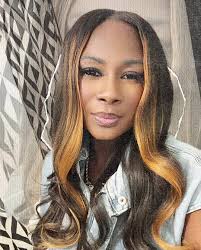 Kimberly Holifield (@glamlifekim)