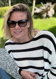 Melanie Tate's Instagram, Twitter & Facebook