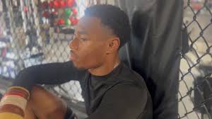 Sierra HS graduate Elijah Smith signs UFC contract