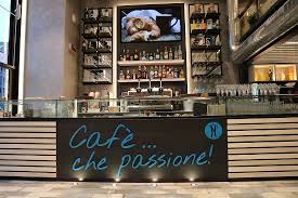 Tutte le informazioni a portata di mano con pochi click. Caffe Buono Ma Le Tazzine Recensioni Su Napoli Cafe Bistro Amburgheria Milano Tripadvisor