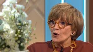 Around 2001, she was diagnosed with skin cancer and had surgery to treat it, but she didn't step down from the weakest link on the bbc until 2012. J5zmwxiuw2g5em