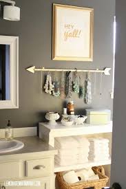 35 Fun Diy Bathroom Decor Ideas You Need Right Now Diy Bathroom Decor College Apartment Decor Bathroom Decor