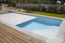 Prix Pose Piscine Coque Cout Moyen Guide Decembre 2020