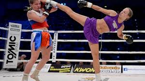 Dort entstand es als eine abwandlung. Kickboxen Christine Theiss Tritt Als Weltmeisterin Ab Sportmeldungen Stuttgarter Zeitung
