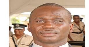 Bandits visit home of former crime chief -but abandons mission