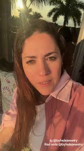 Like always live of jewelry 9:00 am hora miami BESOS A TODAS!