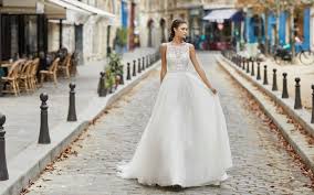 Descubre el catálogo de la nueva colección de rosa clará en valencia y las tendencias de tiendas de novias. Rosa Clara Salamanca Posts Facebook