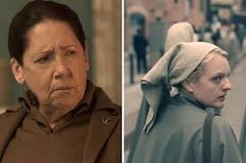 Saison 3 episode 21 : The Handmaid S Tale Season 3 Streaming How To Watch Online Tv Radio Showbiz Tv Express Co Uk