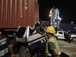 The penang port commission (ppc) or suruhanjaya pelabuhan pulau pinang is a great place to start or continue your career. Penangkini Kontena Jatuh Atas Lori Di Penang Port