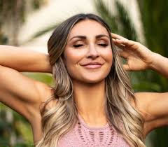 Breanna Cox's Instagram, Twitter & Facebook