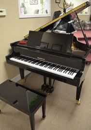 1997 Baldwin Model R Grand Piano With A Player System Enjoy Your Favorite Music At The Touch Of A Button Piano Baldwin Piano Office Music