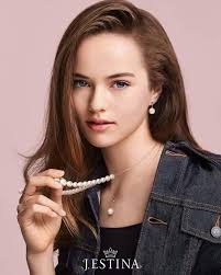 Kristina Pimenova fans Peru...