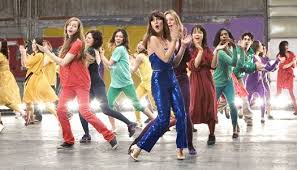 Bjork Oh So Quiet Gif Feist 1 2 3 4 Watch Video Here Http Dailydancevideos Com 2012 01 03 Feist 1 2 3 4 Strange Music Music Blog Celebrities