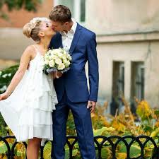 We would like to show you a description here but the site won't allow us. Ruckenfreie Brautkleider Kann Ich Das Tragen