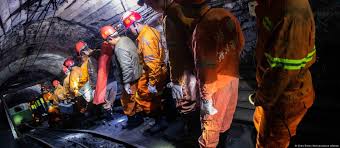 China: Ten die after collapse at mining site | News | DW