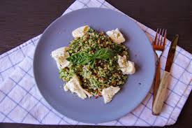 Pentru ca este o super salata, aromata, crocanta, racoritoare si sanatoasa. Salata Libaneza Tabbouleh Cu Bulgur Sanatos Si Rapid