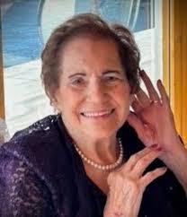 Arlene Sills's Instagram, Twitter & Facebook